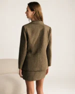 Blazer Tweed Couture Bordado com Canutilhos Marrom Café Vista Posterior