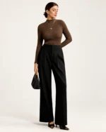 Look completo com calça de alfaiataria reta estruturada feminina na cor Noir