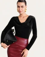Blusa Gola Degagê Acetinada Preto Clássico Plano Americano com Bolsa