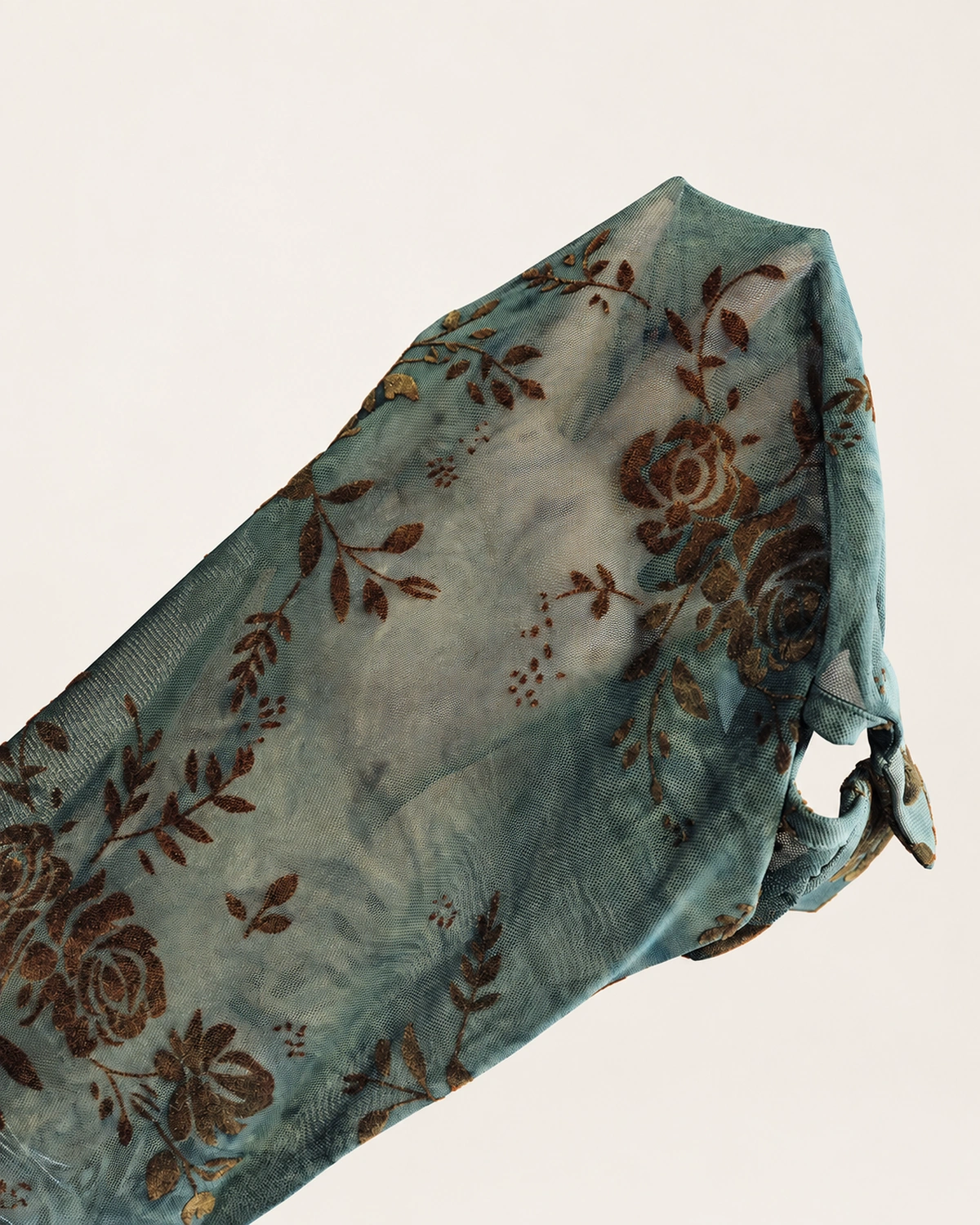 Camisa Devorê Acetinada Verde Floresta Textura Floral Translúcida