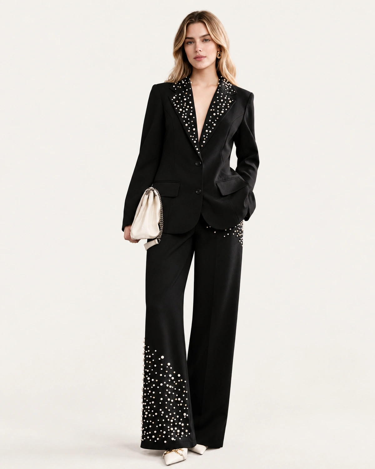 Blazer alfaiataria em crepe com pedrarias na cor noir, foto 03