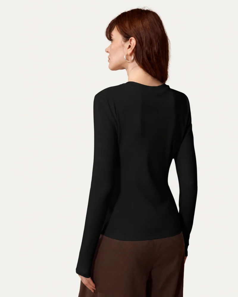 Blusa Canelada Ajustada Genebra na cor Noir foto 02