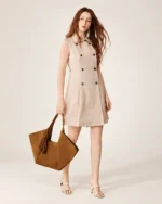 Bolsa Tote Oversized em Suede Aveludado com Tassel na cor Marrom Chocolate foto 01