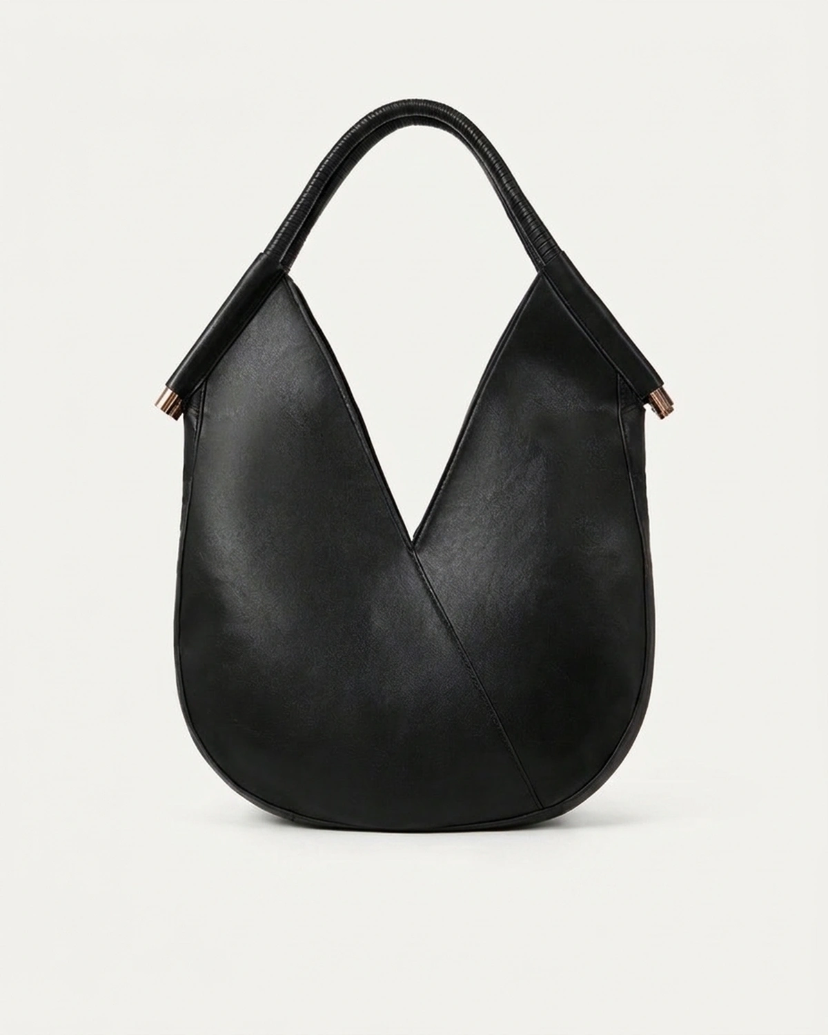 Bolsa de Ombro com Alça Estruturada e Esferas Metálicas na cor Noir — Vista 04