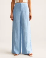 Calça Alfaiataria Wide Leg em Puro Linho na cor Azul Céu vista 05