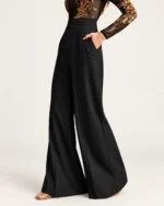 Calça flare de alfaiataria com cós duplo e botões decorativos na cor preto, foto 04