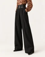 Calça pantalona de alfaiataria com cós acorsetado e fivelas duplas na cor noir, foto 03