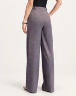 Calça wide leg em lã mista com cintura alta e vinco frontal na cor púrpura, foto 06