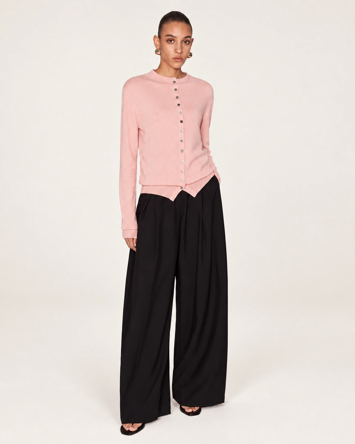 Cardigan em Lã e Caxemira com Microbotões na cor Rosa Blush foto 02