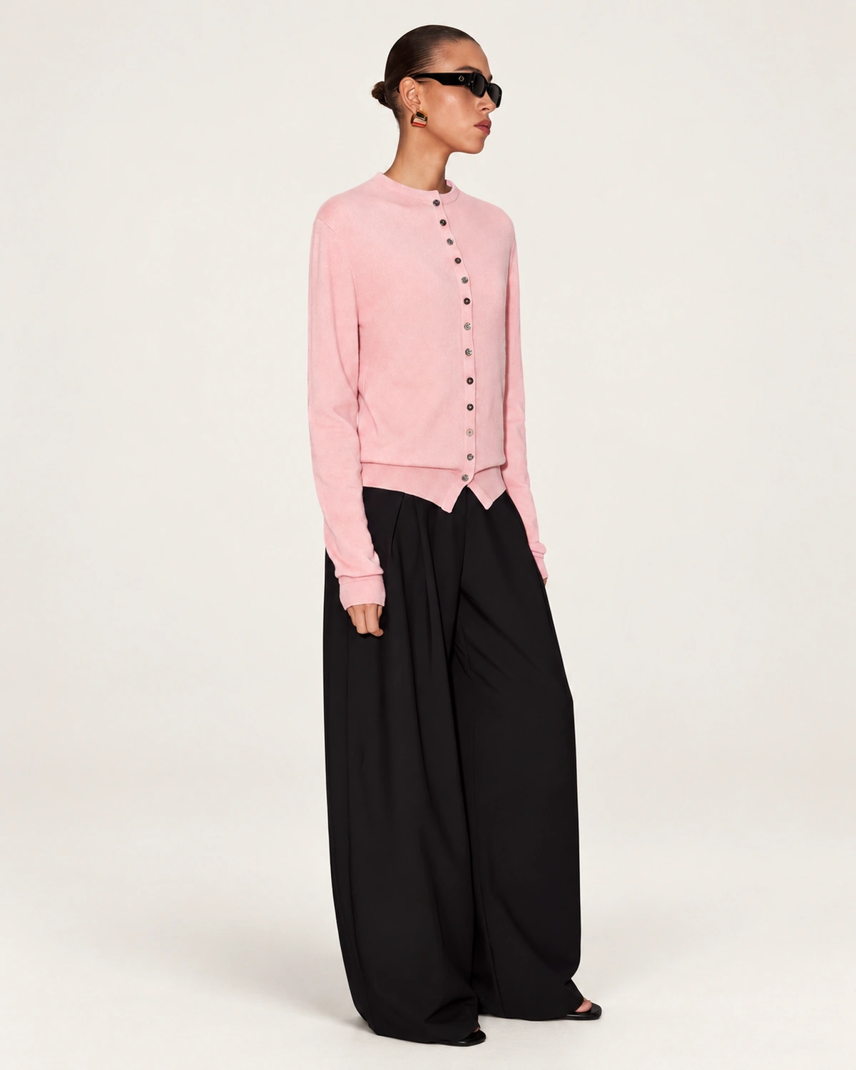 Cardigan em Lã e Caxemira com Microbotões na cor Rosa Blush foto 07