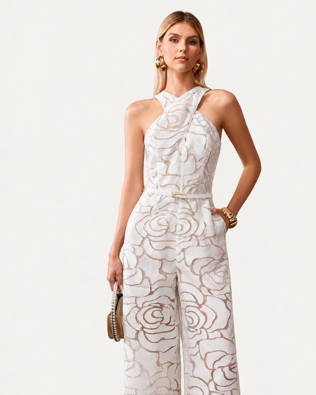 Macacão pantalona com decote halter transpassado e relevo floral 3D na cor Off-White, foto 04