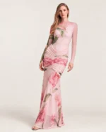 Vestido longo acetinado com gola alta e efeito degradê fluido na cor rosa blush, foto 04