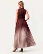 vestido longo em chiffon ombré com saia plissada e cinto castanho, foto 04