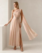 Vestido longo em chiffon ombro só com bordado em cristais e fenda na cor alabastro, foto 04