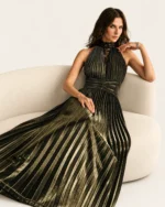 vestido longo plissado com decote halter e renda dourado, foto 05