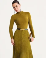 vestido longo plissado com mangas longas e renda mostarda, foto 05