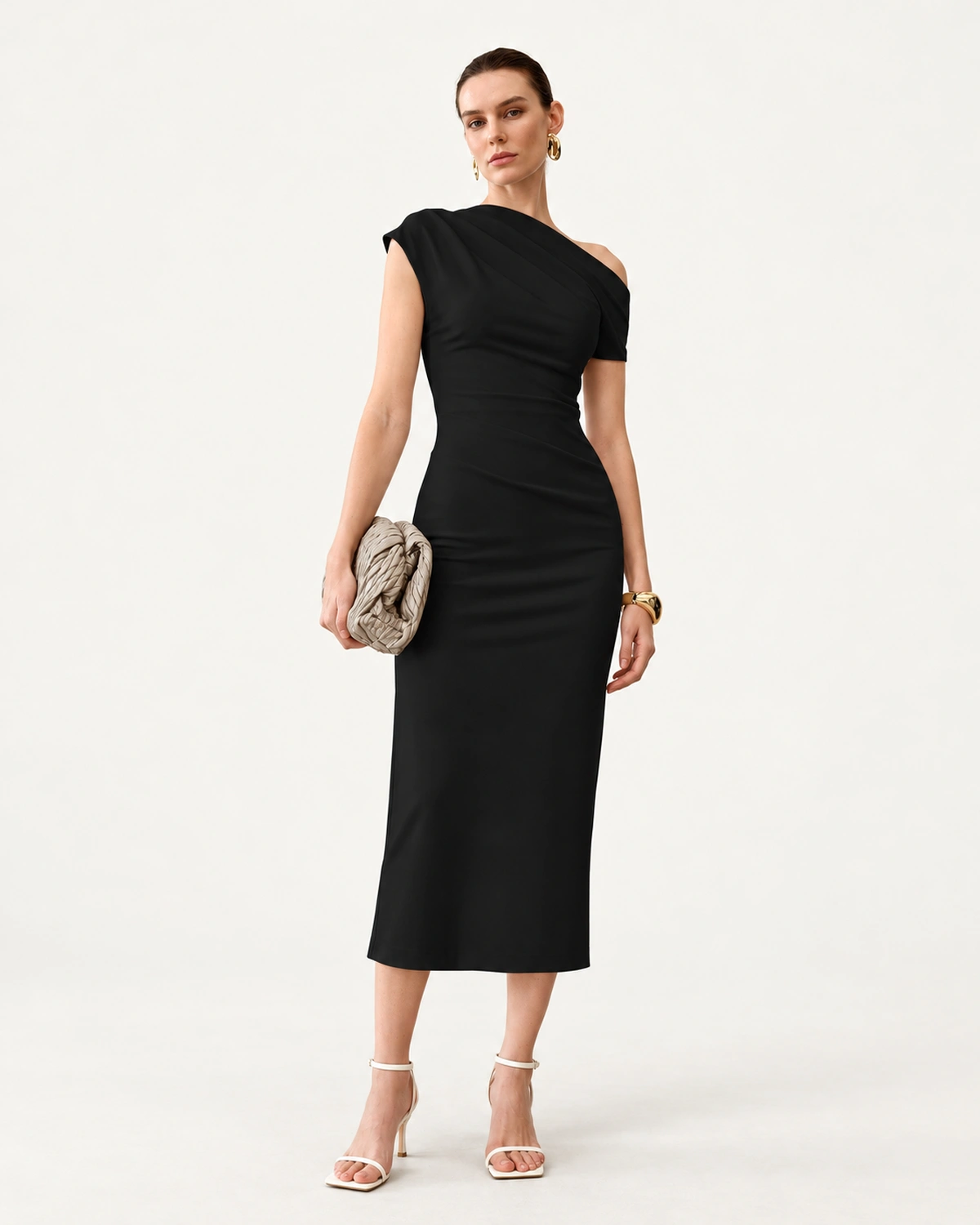 Vestido midi ombro só com drapeado escultural e fenda na cor Noir, foto 03