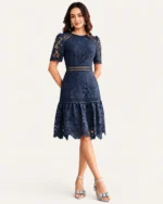 Vestido midi em renda guipir floral na cor azul-marinho, foto 03