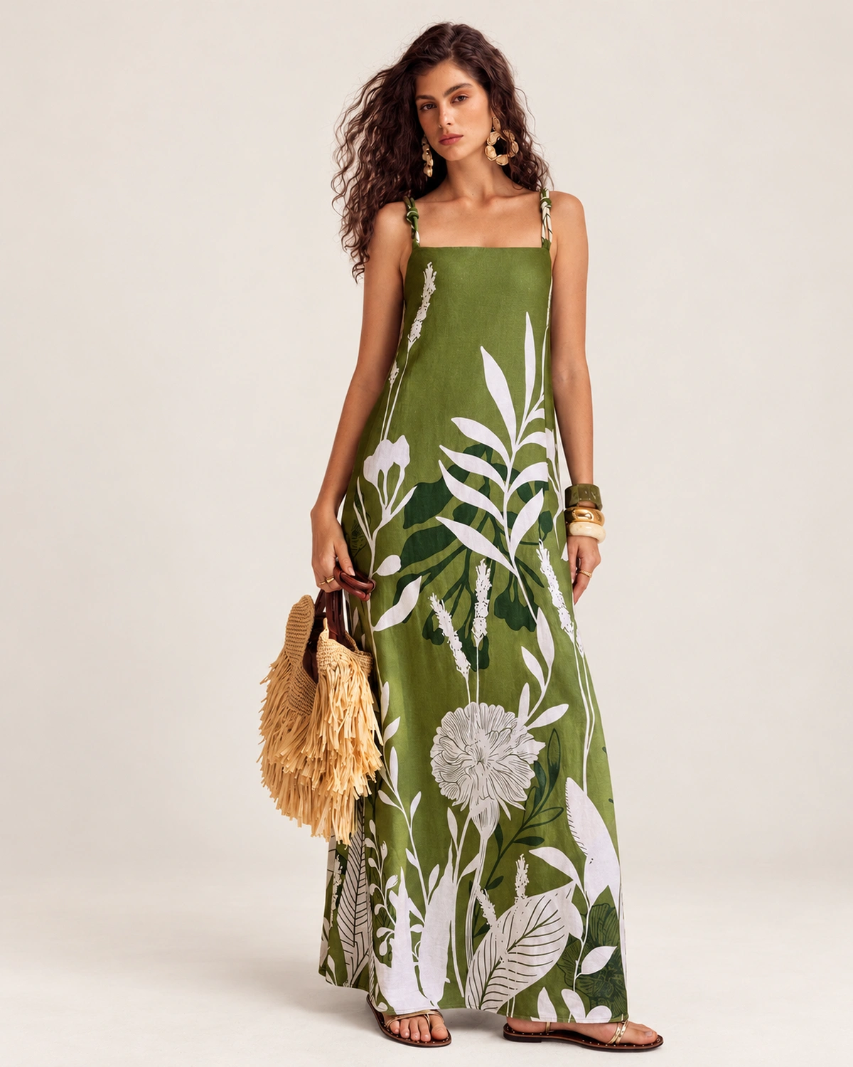 Vestido slip dress midi em linho misto com estampa botânica localizada na cor verde oliva, foto 04